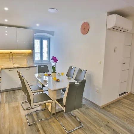 Impeccable 3-bed In * Split