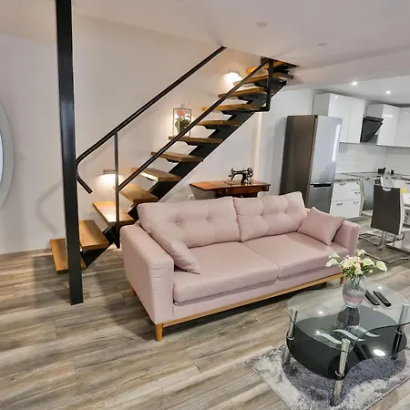Impeccable 3-bed In Lägenhet *
